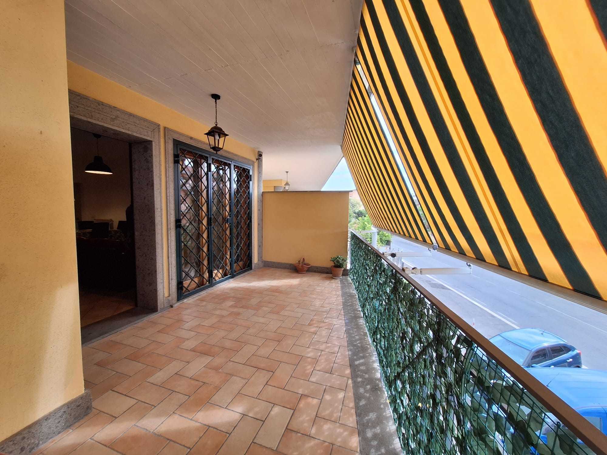 Attico con terrazzo in via di valle muricana 718, Roma