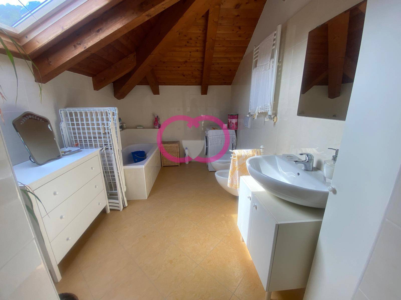 Mansarda in vendita a Varazze, Pero