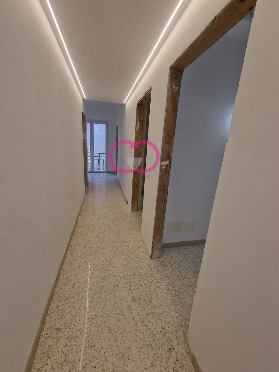 Appartamento in vendita a Celle Ligure, Centro