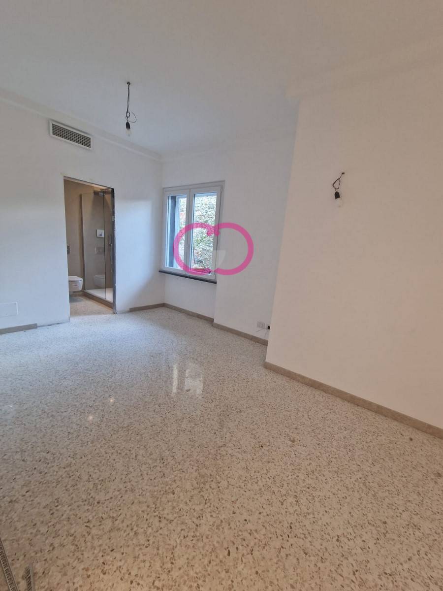 Appartamento in vendita a Celle Ligure, Centro