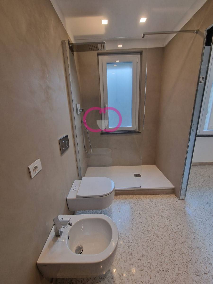 Appartamento in vendita a Celle Ligure, Centro