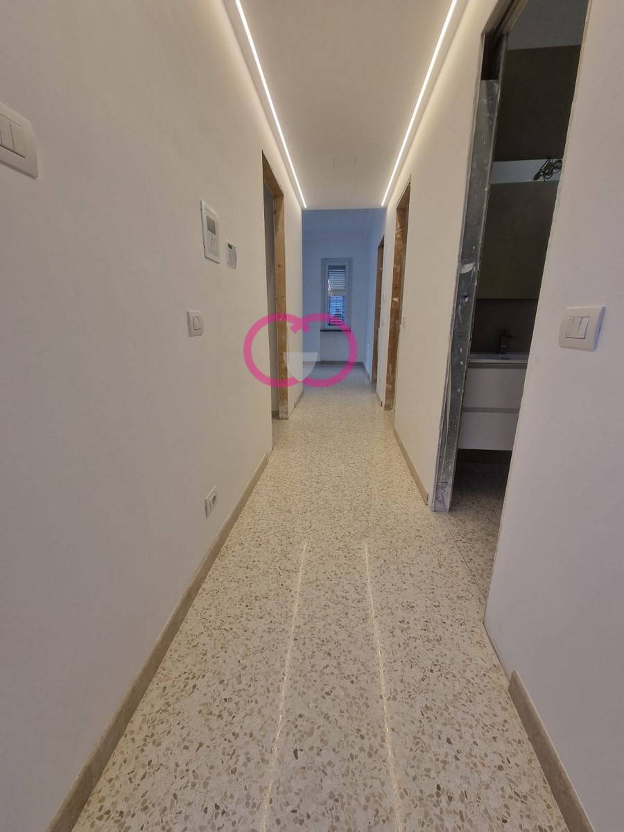 Appartamento in vendita a Celle Ligure, Centro