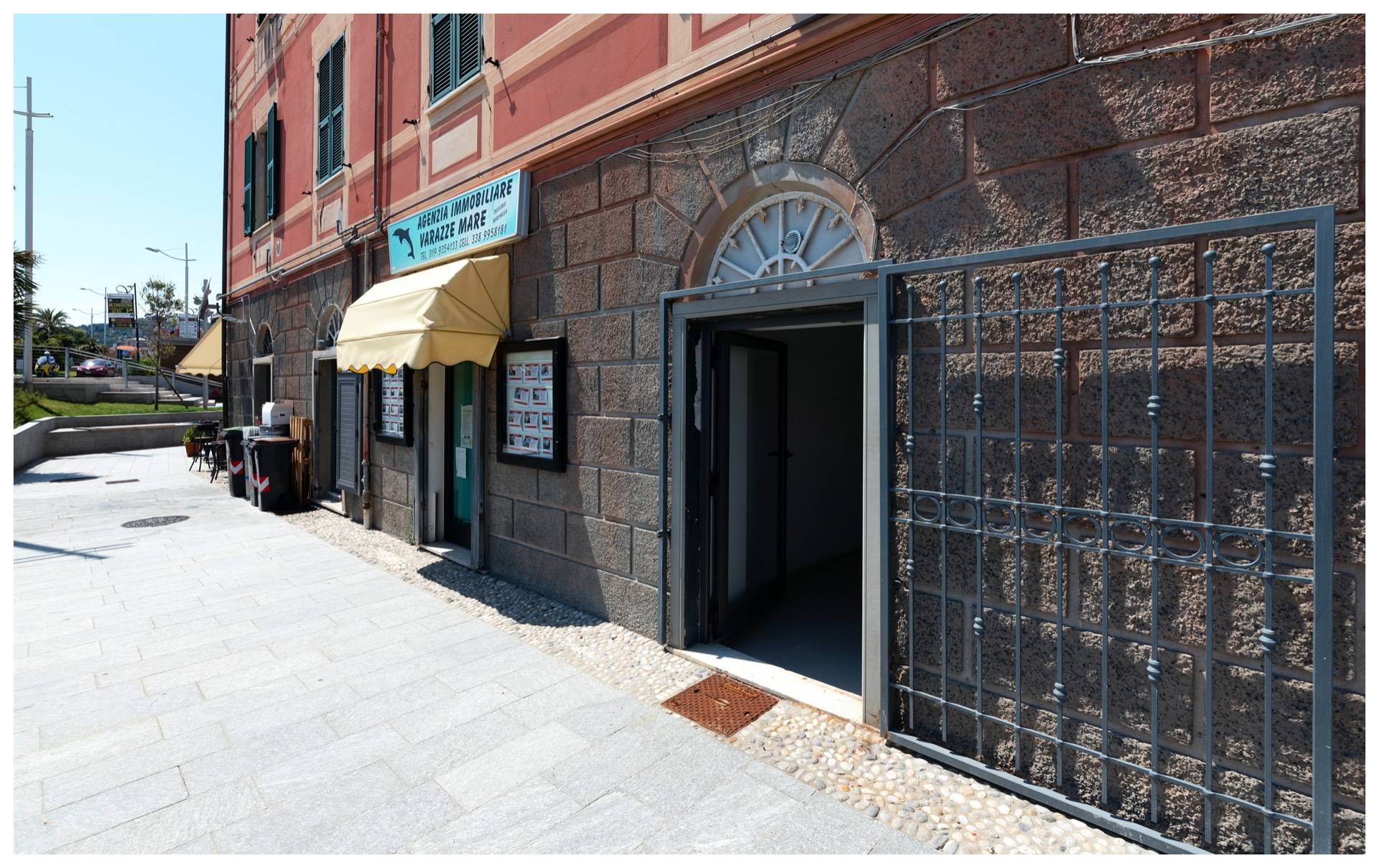 Locale commerciale in affitto a Varazze, Varazze