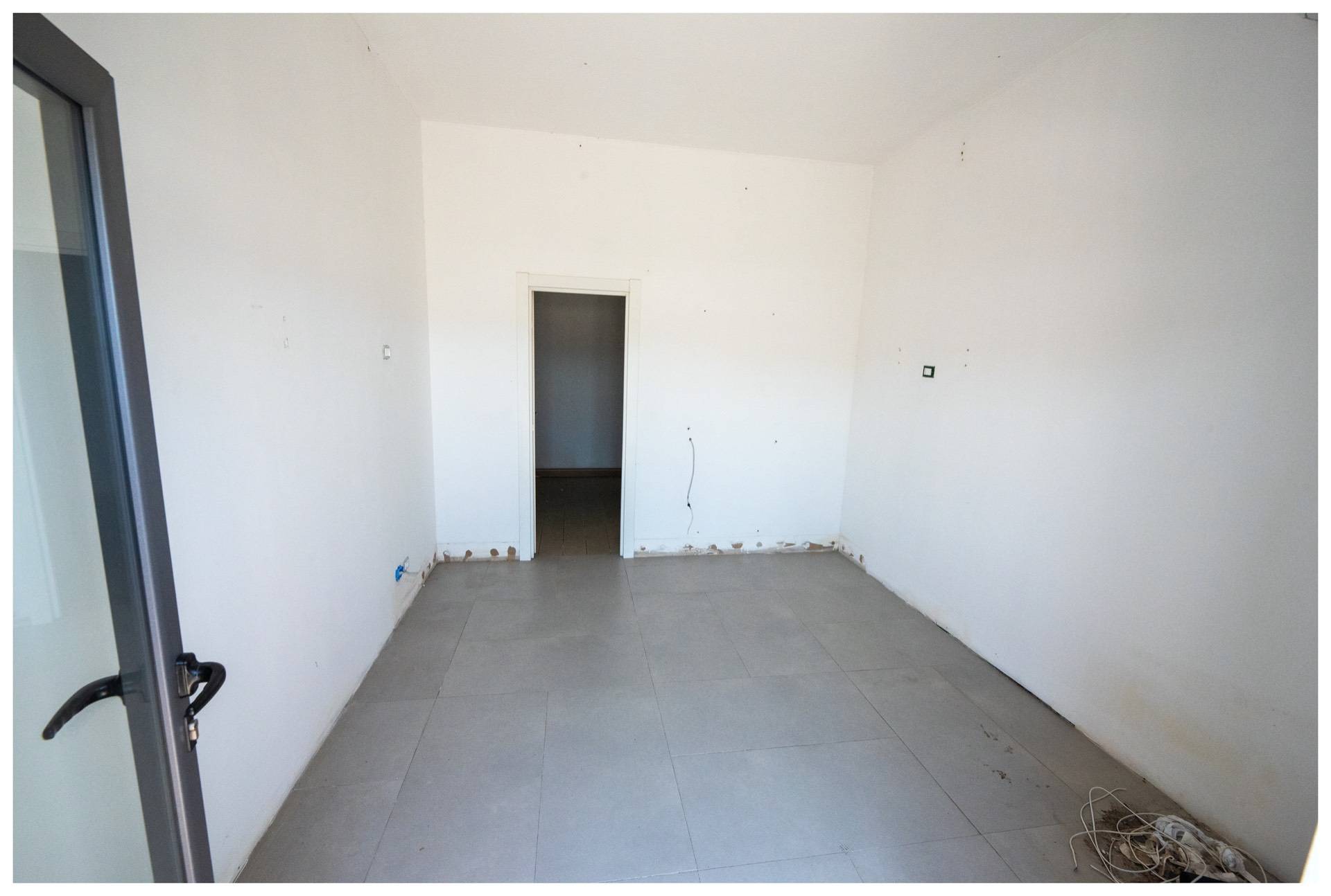 Locale commerciale in affitto a Varazze, Varazze