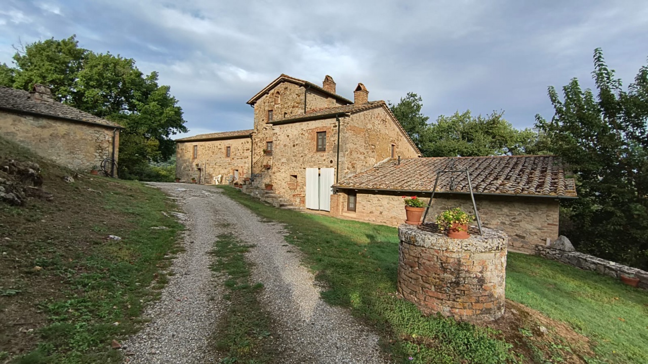 Rustico in vendita a Castiglione d'Orcia