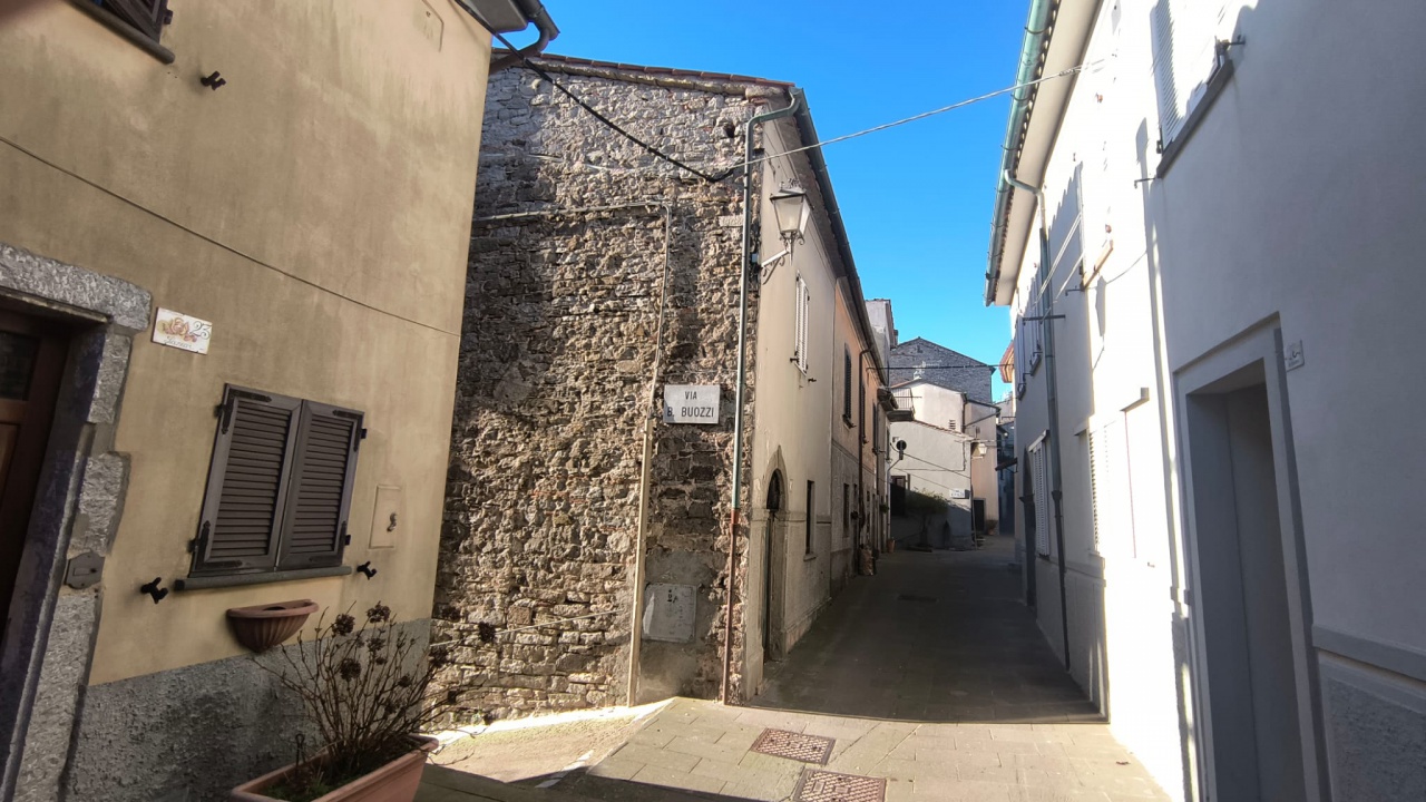 Casa indipendente in vendita a Castell'Azzara