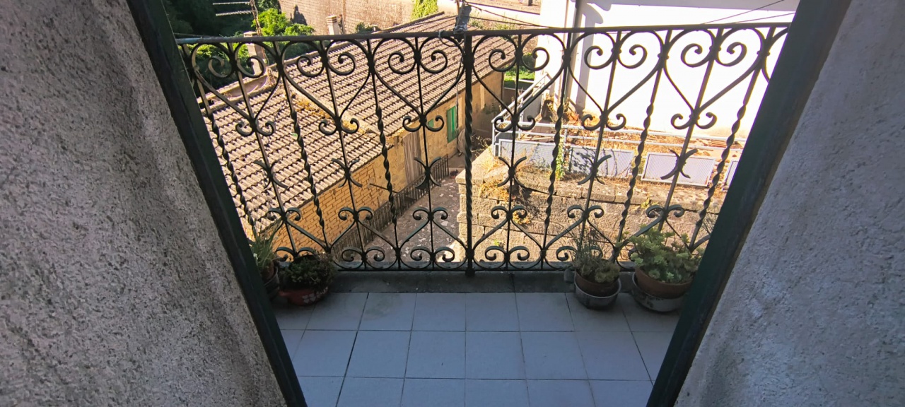 Casa indipendente da ristrutturare a Abbadia San Salvatore