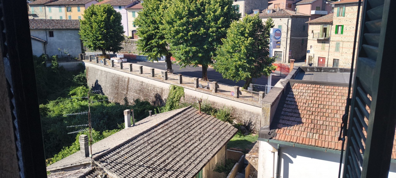 Casa indipendente da ristrutturare a Abbadia San Salvatore