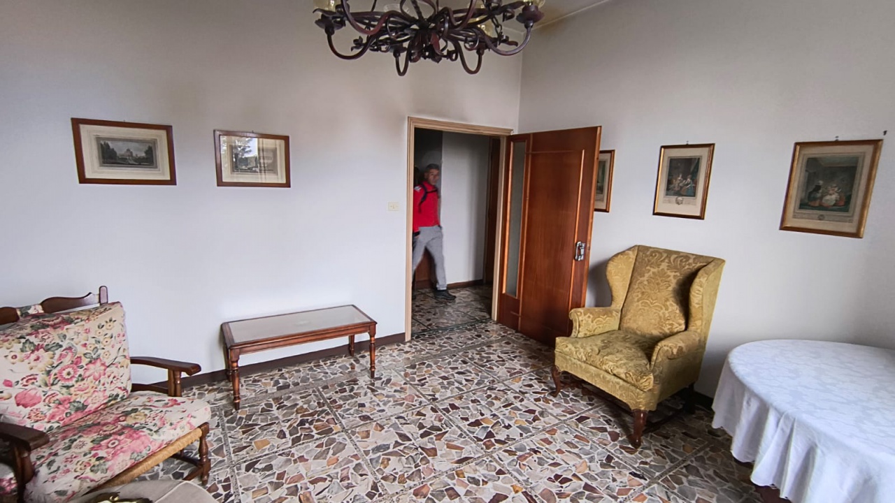 Appartamento in vendita a Castell'Azzara