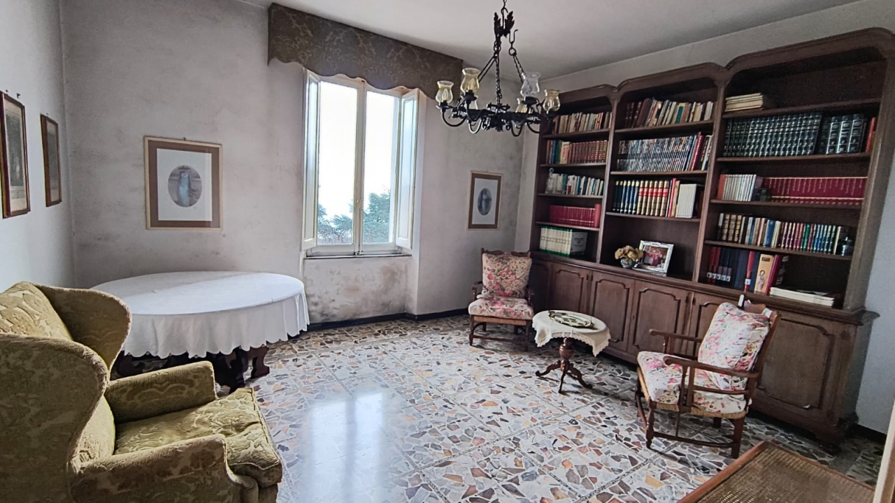 Appartamento in vendita a Castell'Azzara