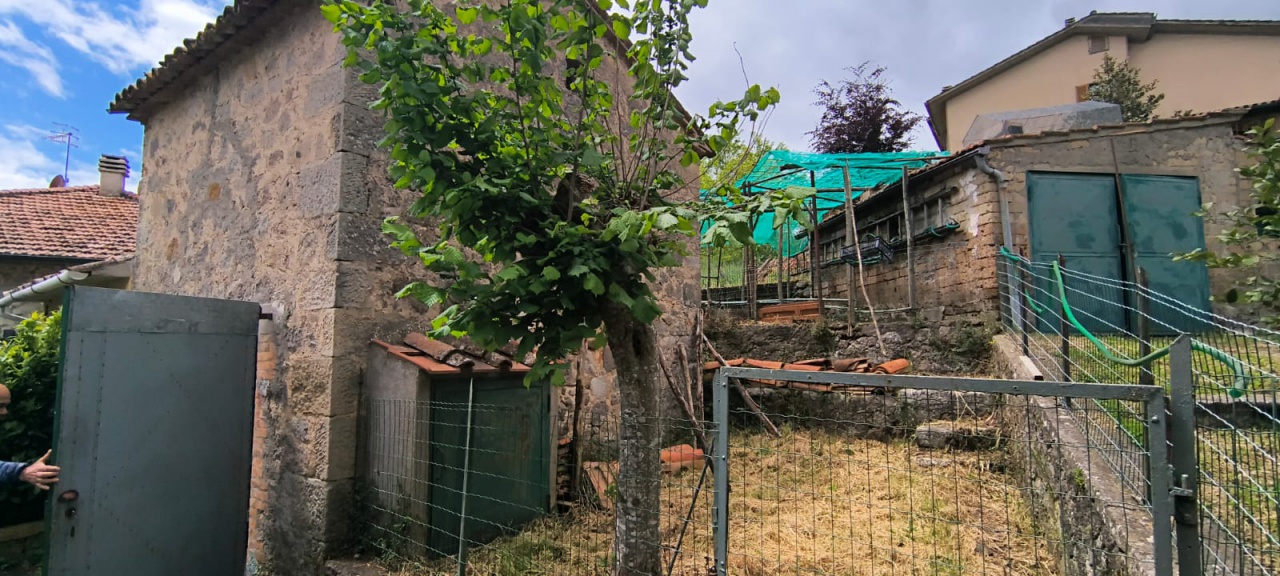 Casa indipendente in affitto a Santa Fiora