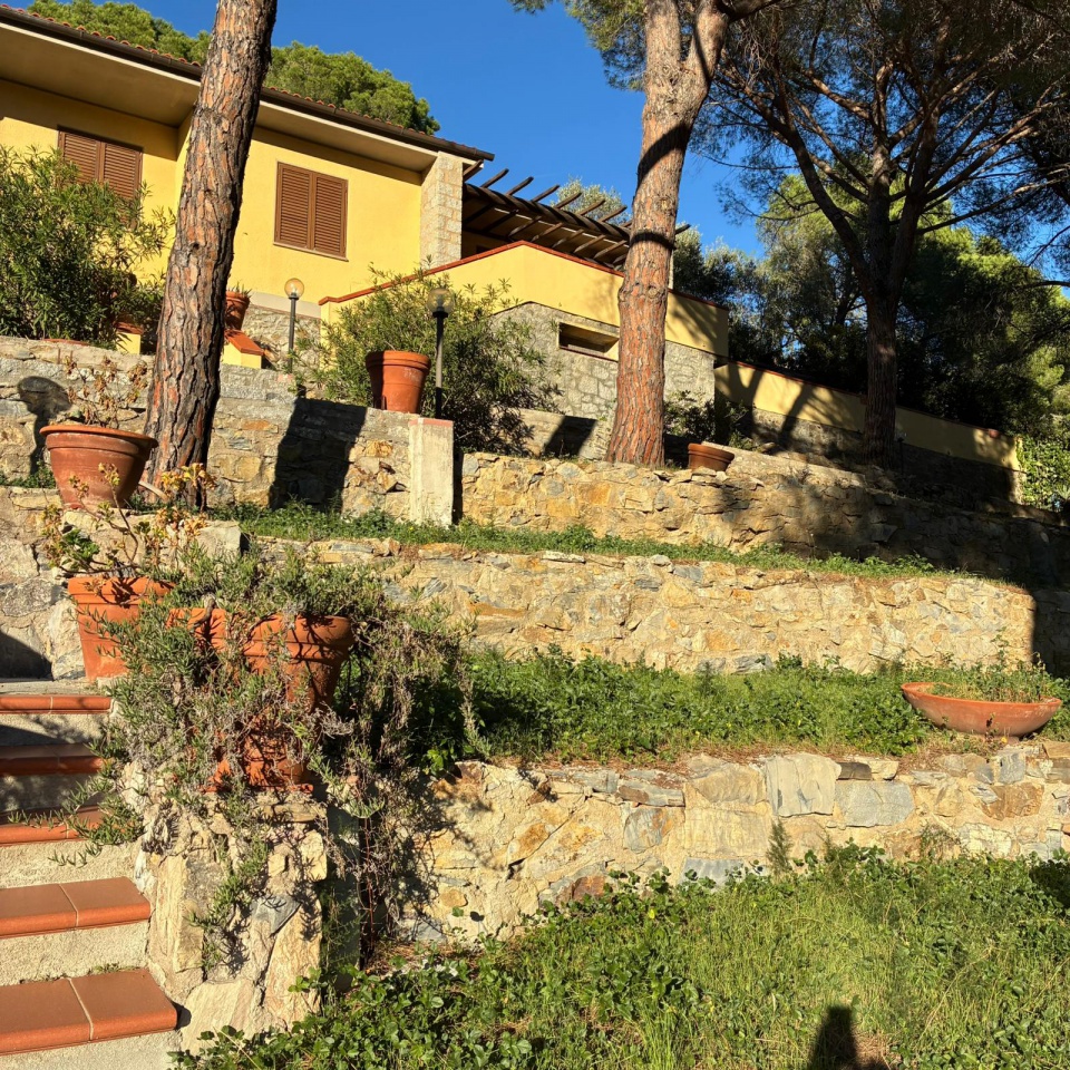 Villa in vendita a Campo nell'Elba