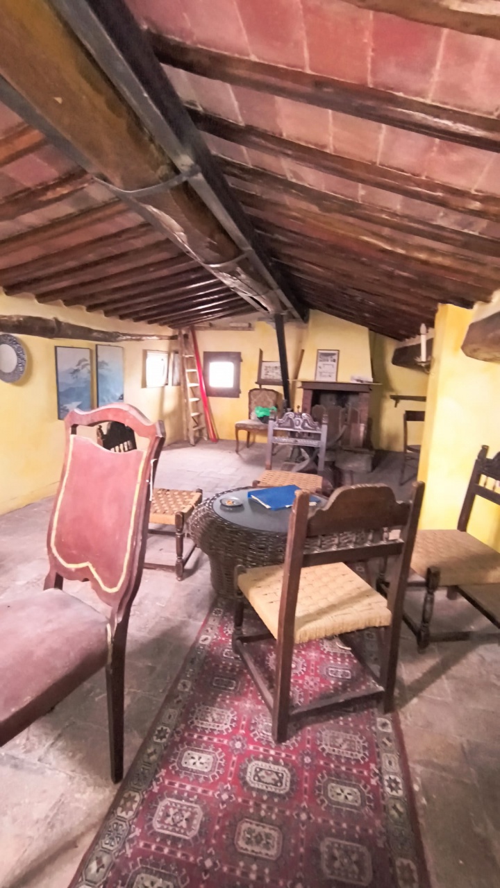 Stabile/Palazzo con giardino a Monteroni d'Arbia