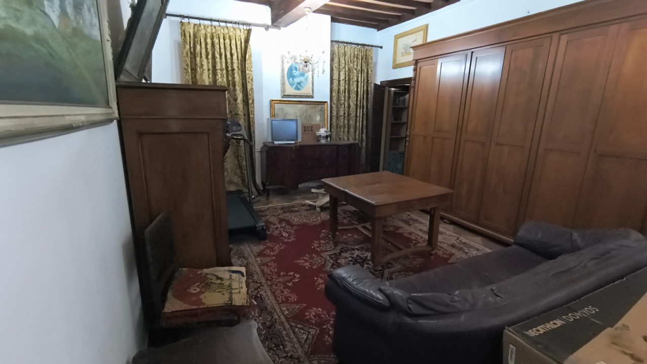 Stabile/Palazzo con giardino a Monteroni d'Arbia