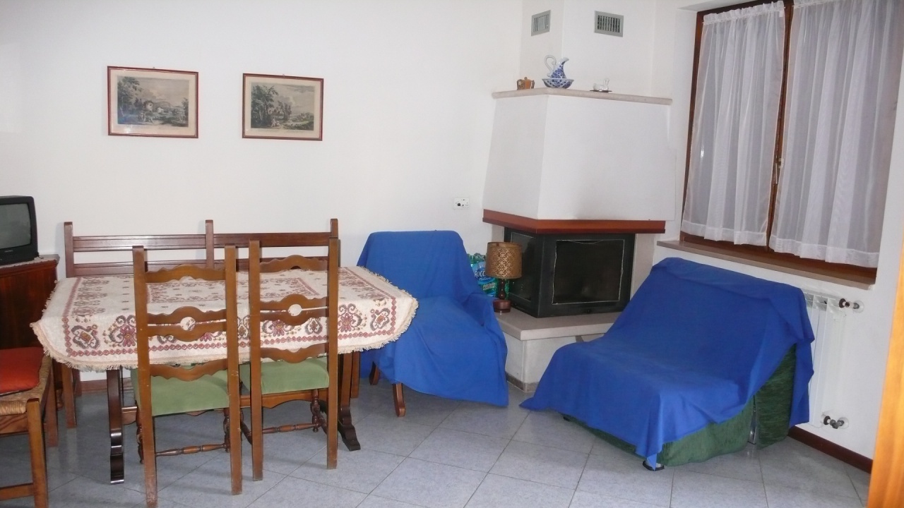 Casa indipendente in affitto a Abbadia San Salvatore