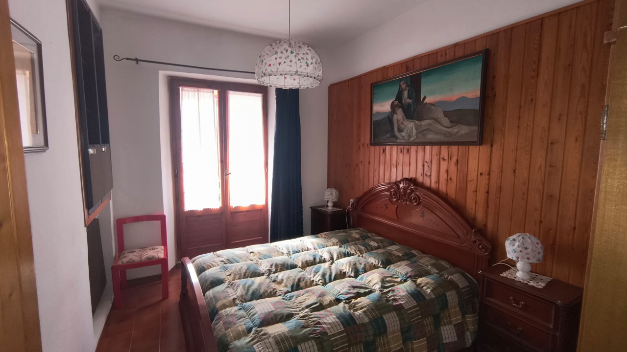 Trilocale con terrazzo a Abbadia San Salvatore