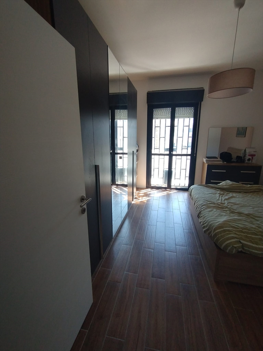 Trilocale con box in via luigi einaudi 5, Valenzano