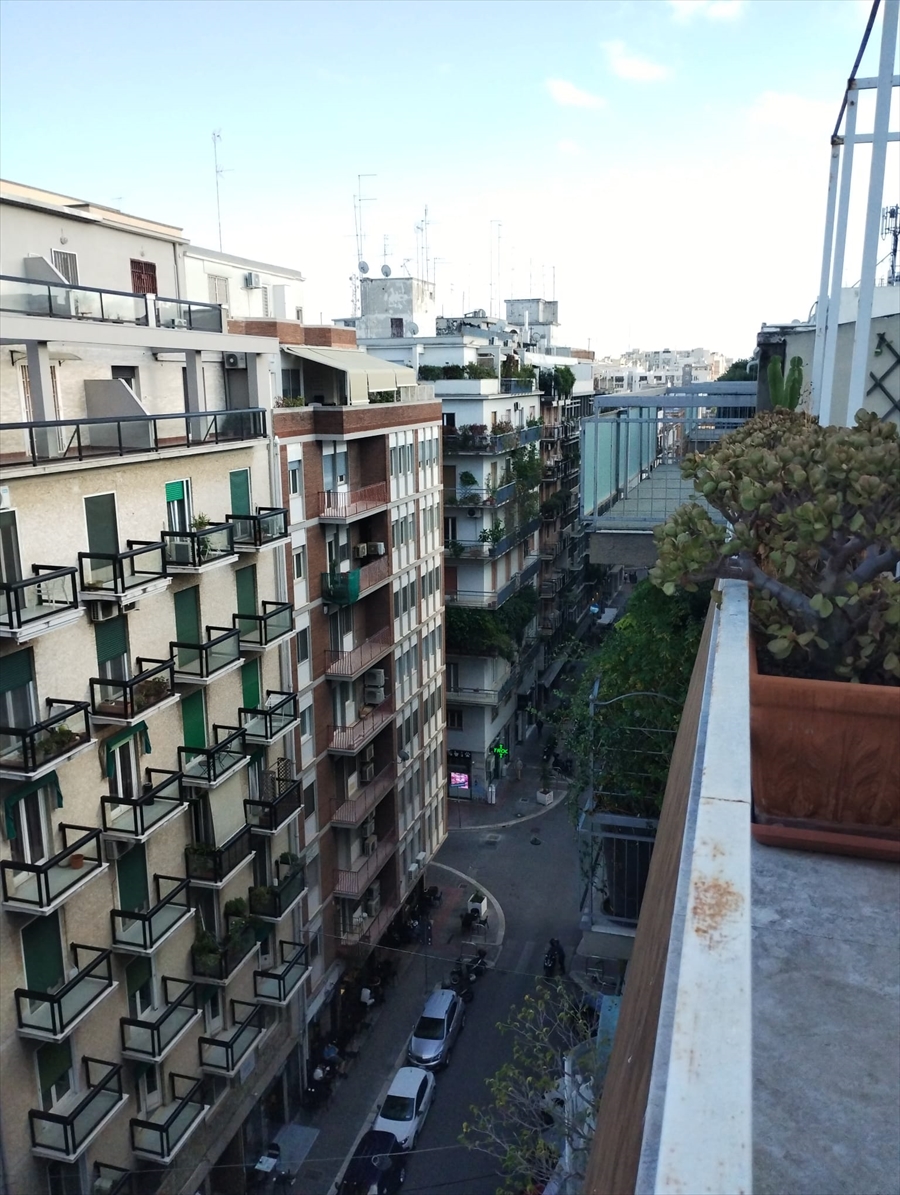 Attico in affitto in via melo, Bari