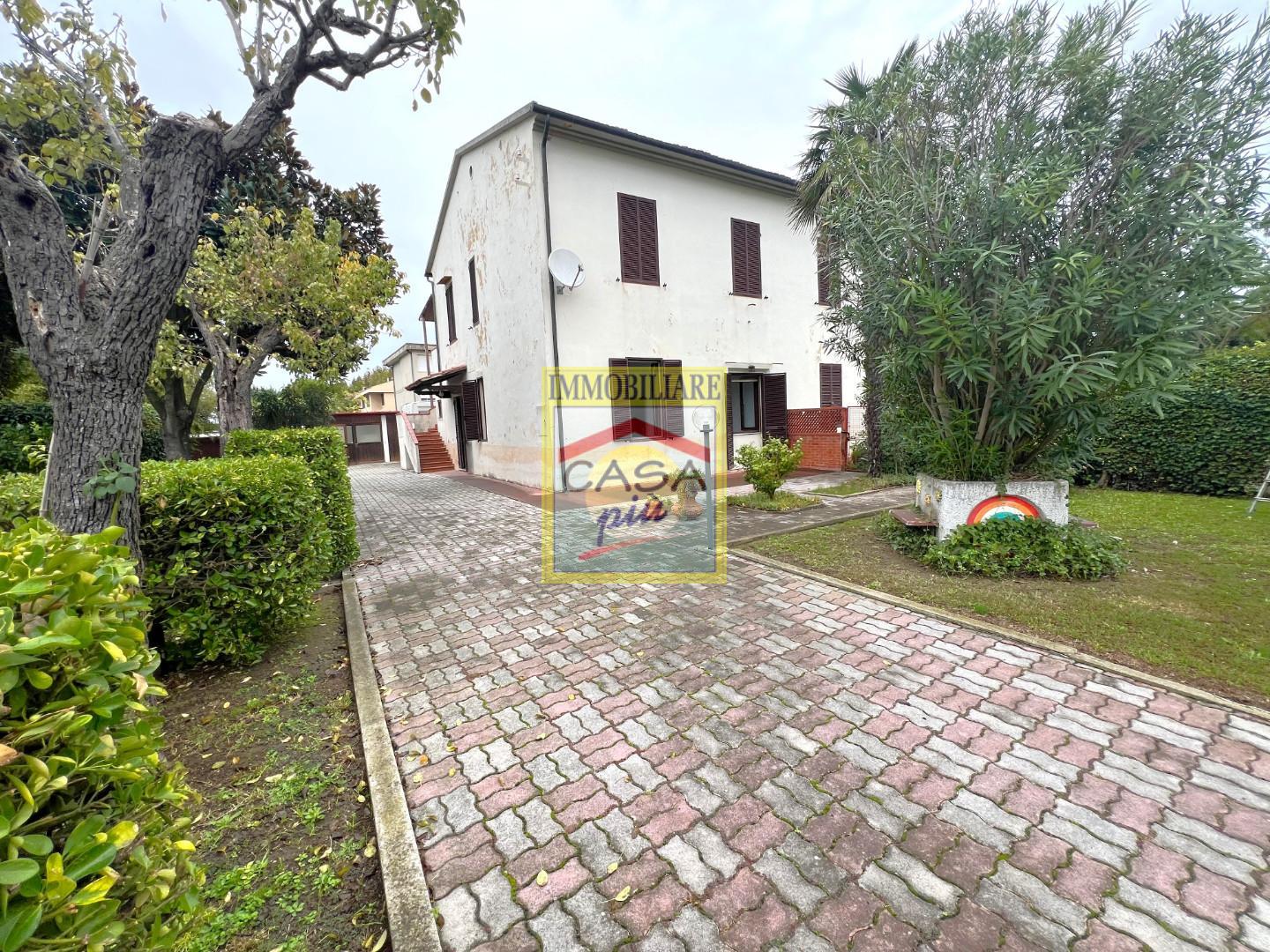 Villa Bifamiliare con giardino, Pisa sant'ermete