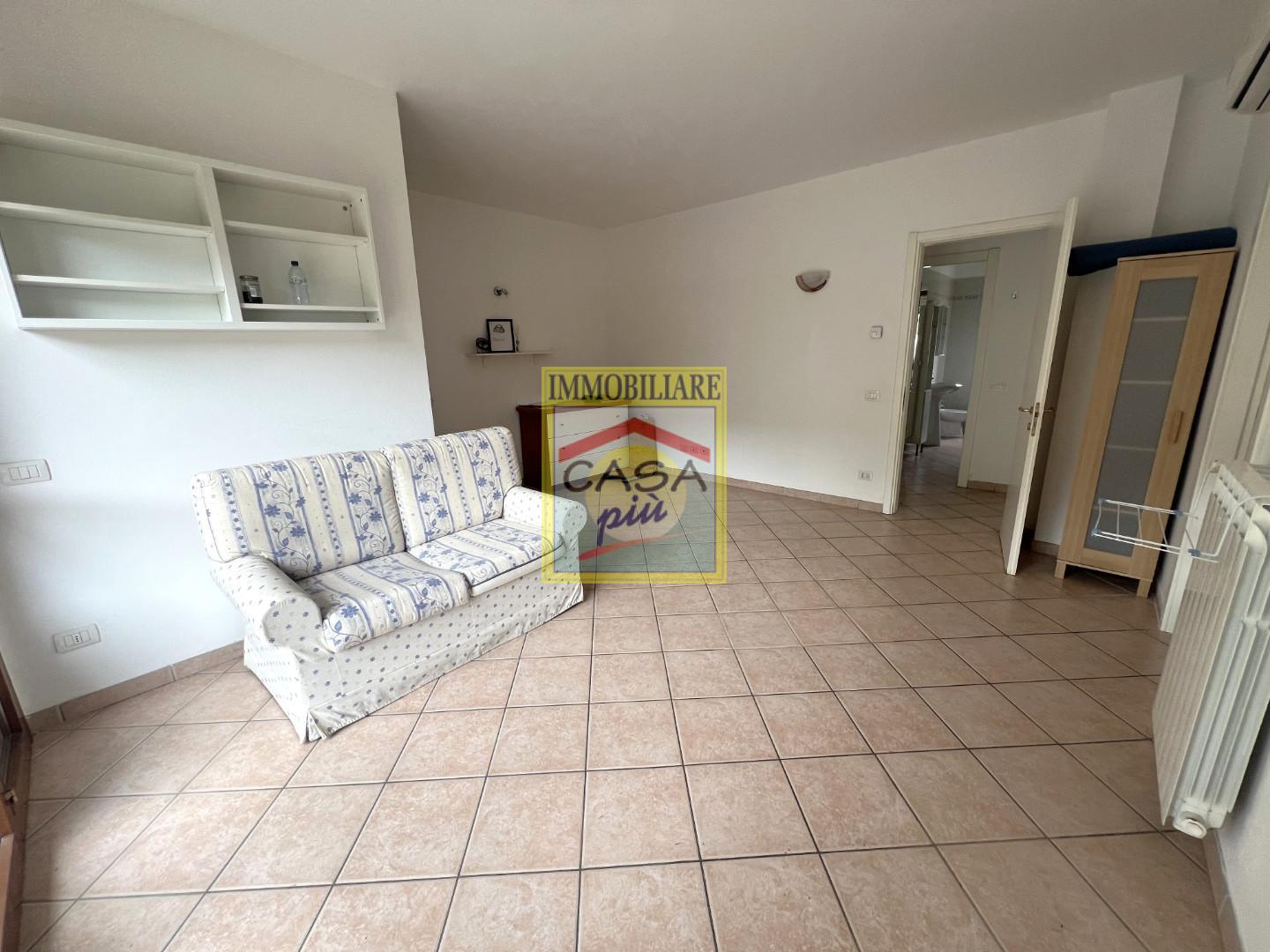 Trilocale arredato in affitto a Calci