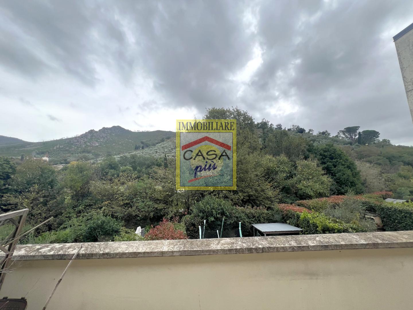 Trilocale arredato in affitto a Calci