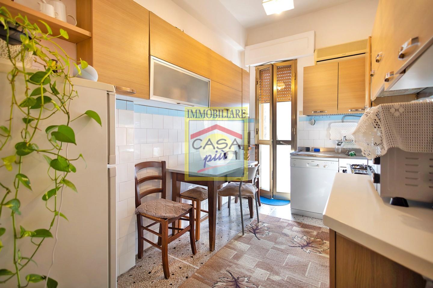 Trilocale con terrazzo a Cascina