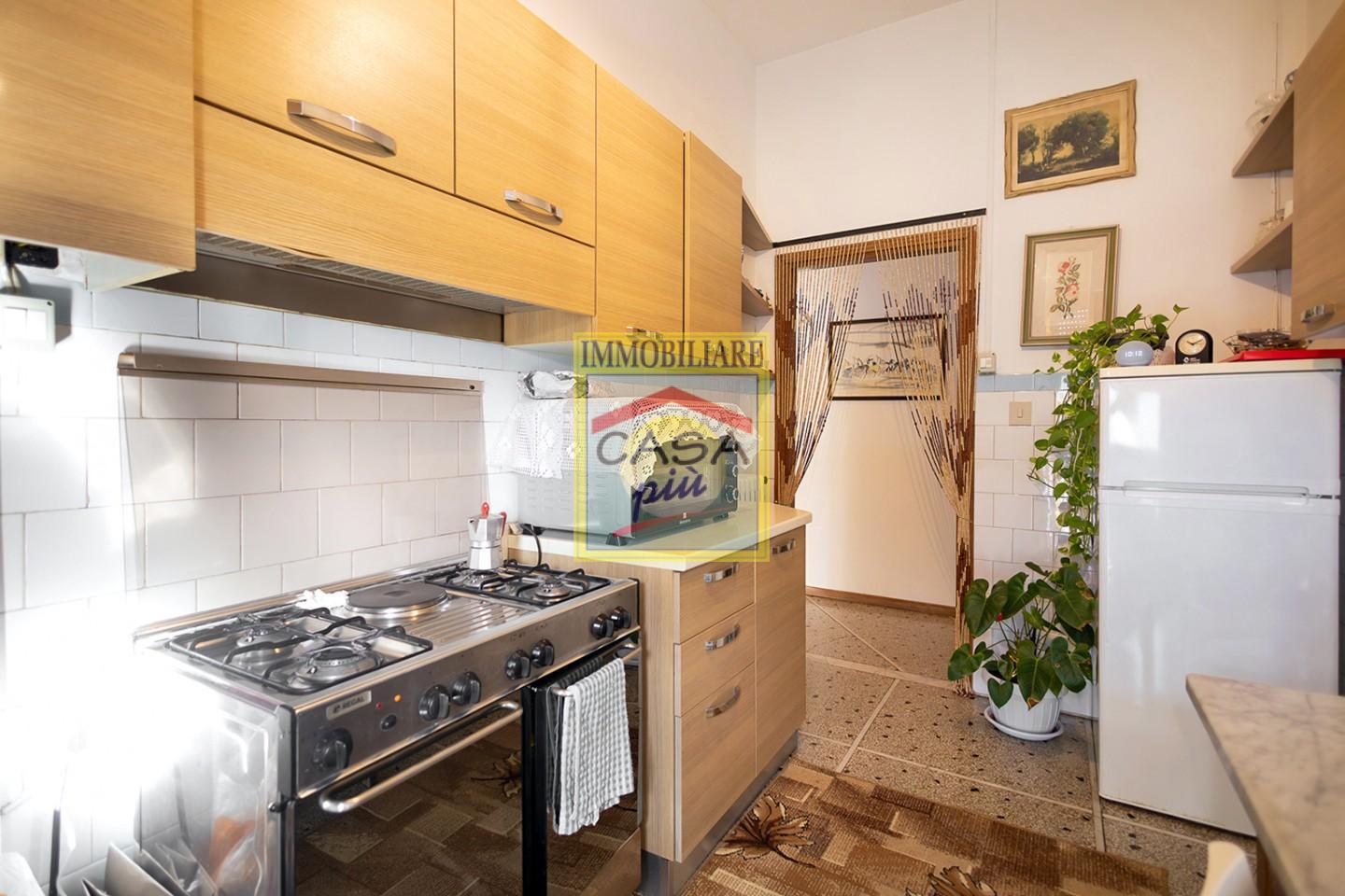 Trilocale con terrazzo a Cascina