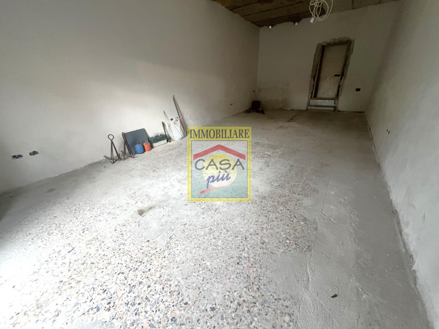 Locale commerciale in vendita, Pisa sant'ermete