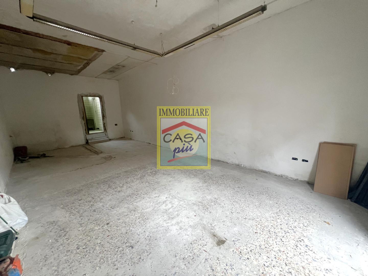 Locale commerciale in vendita, Pisa sant'ermete