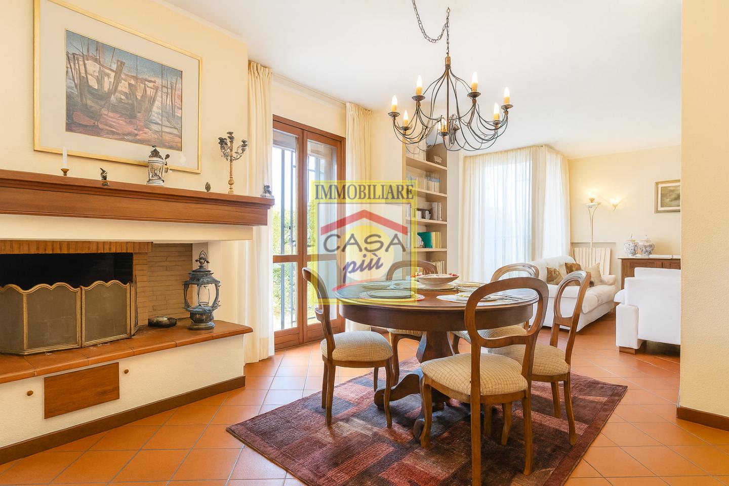 Villa Bifamiliare con giardino, Pontedera oltrera