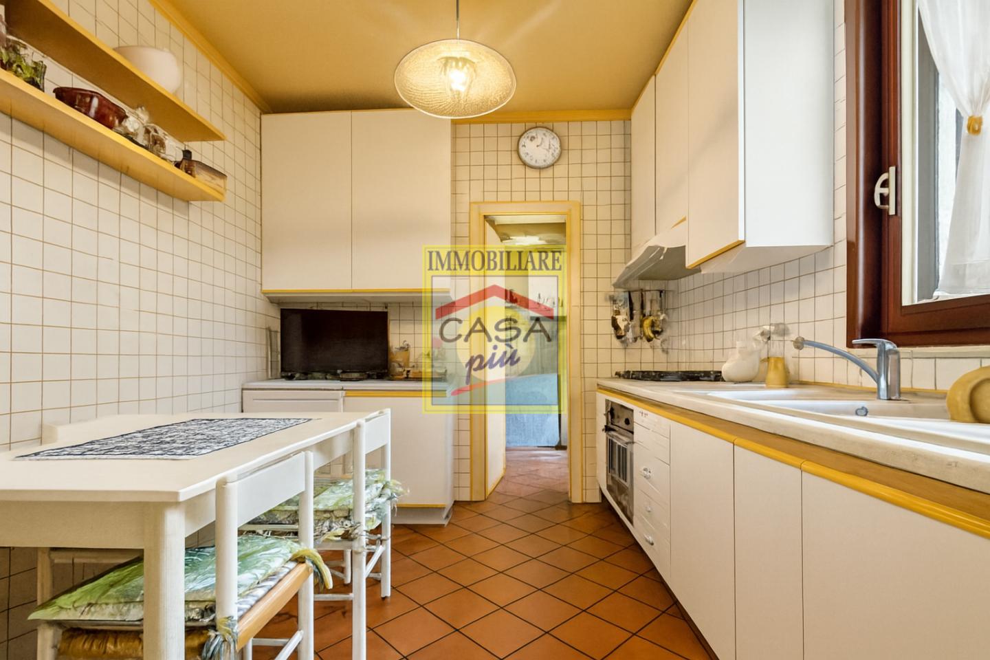 Villa Bifamiliare con giardino, Pontedera oltrera