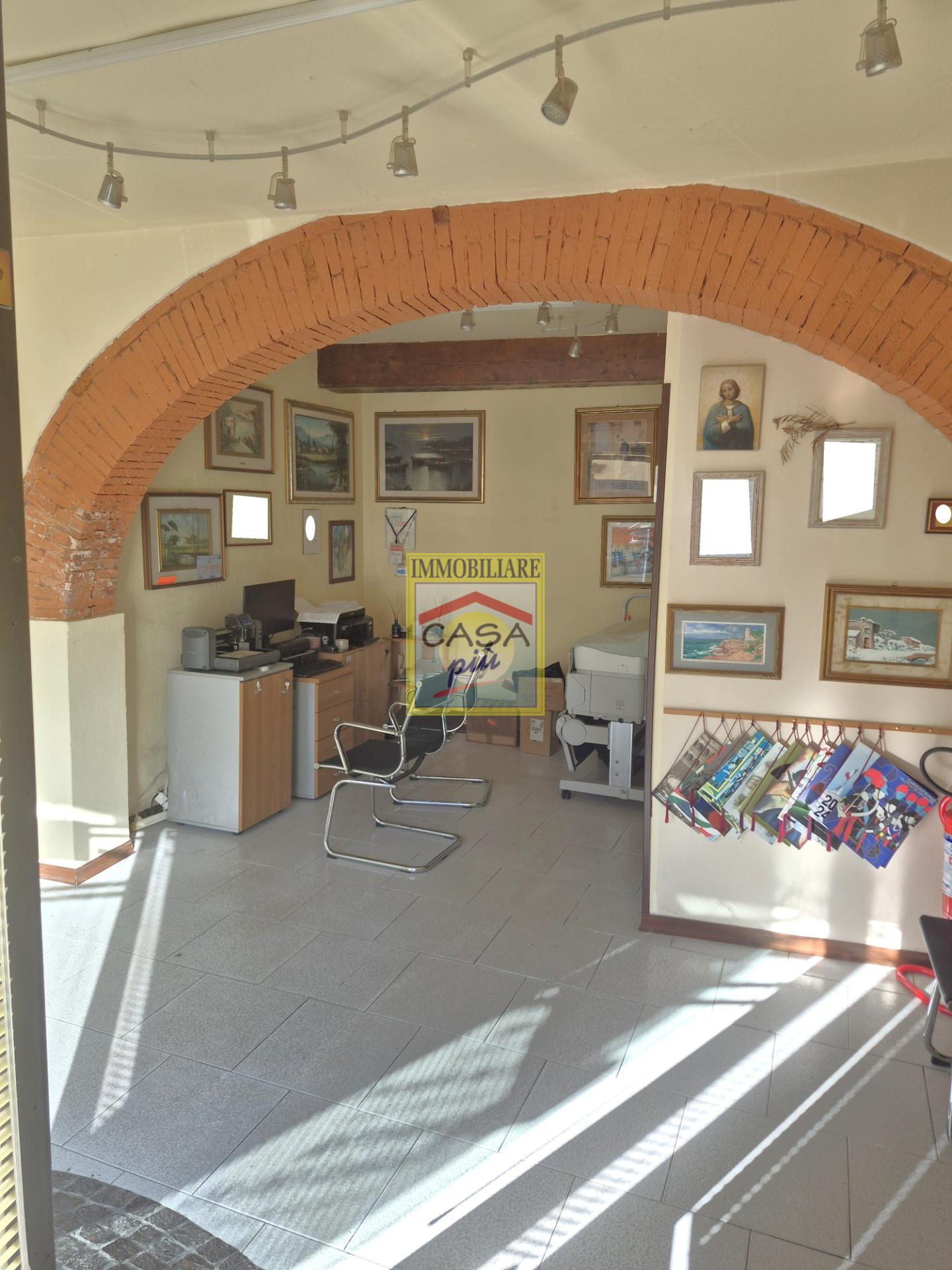 Locale commerciale in affitto, Cascina casciavola