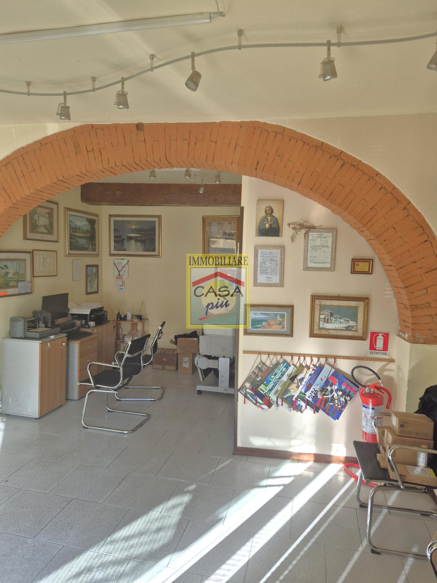 Locale commerciale in affitto, Cascina casciavola