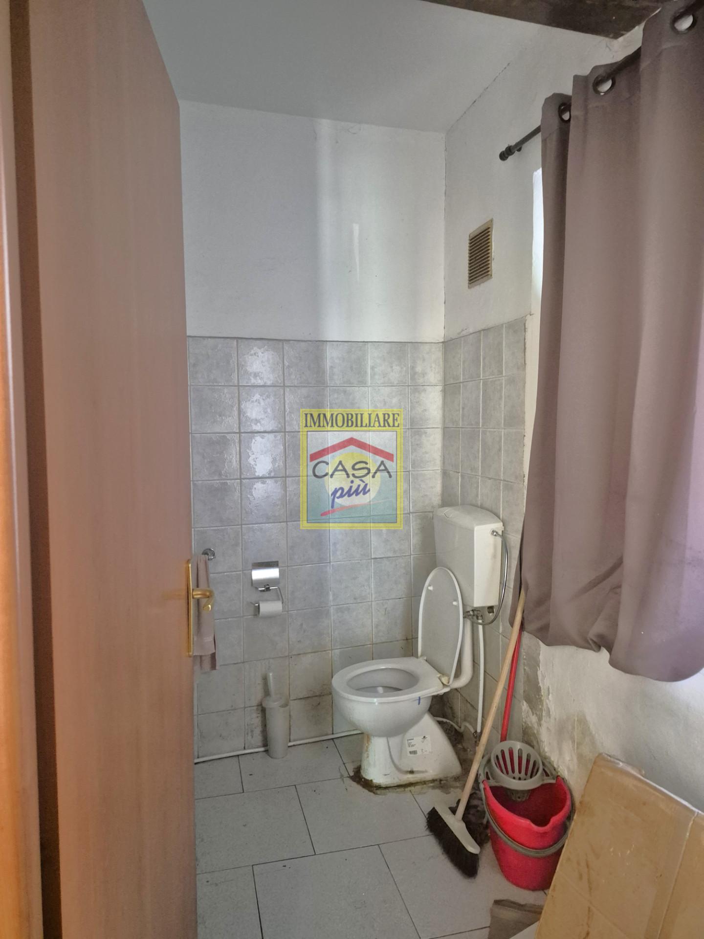 Locale commerciale in affitto, Cascina casciavola