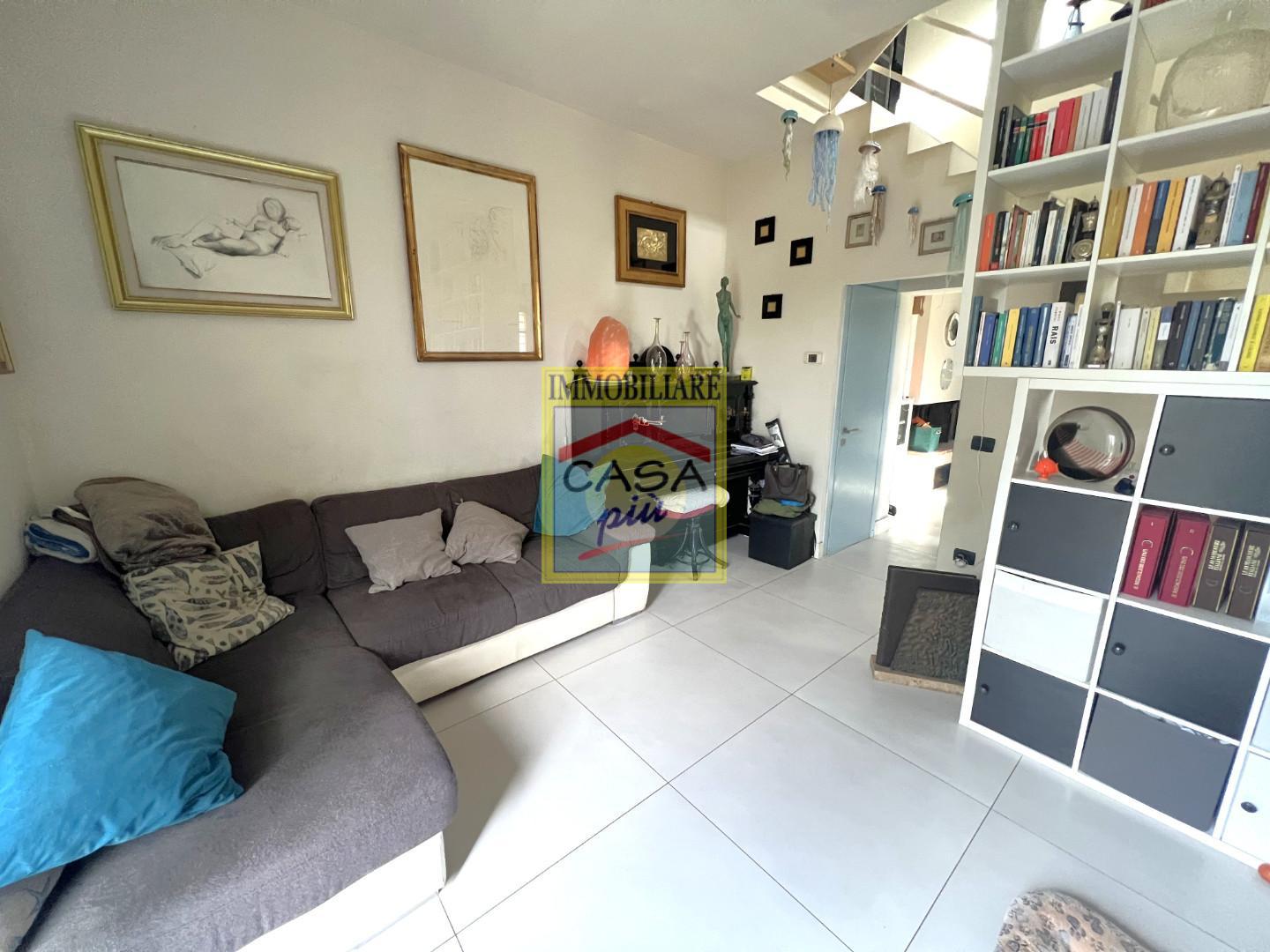 Villa con giardino, Pisa marina di