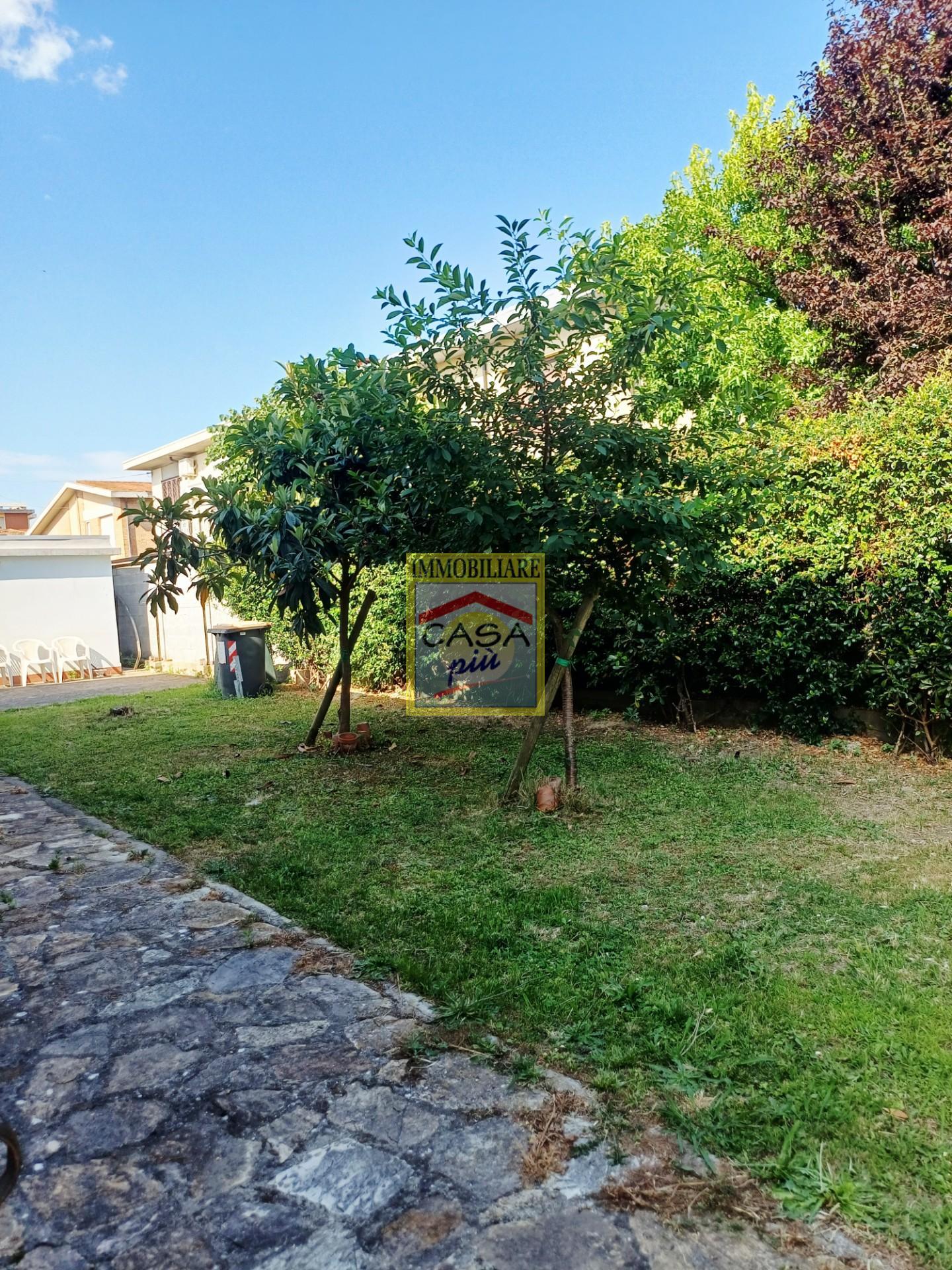 Villa con giardino, Cascina san frediano a settimo