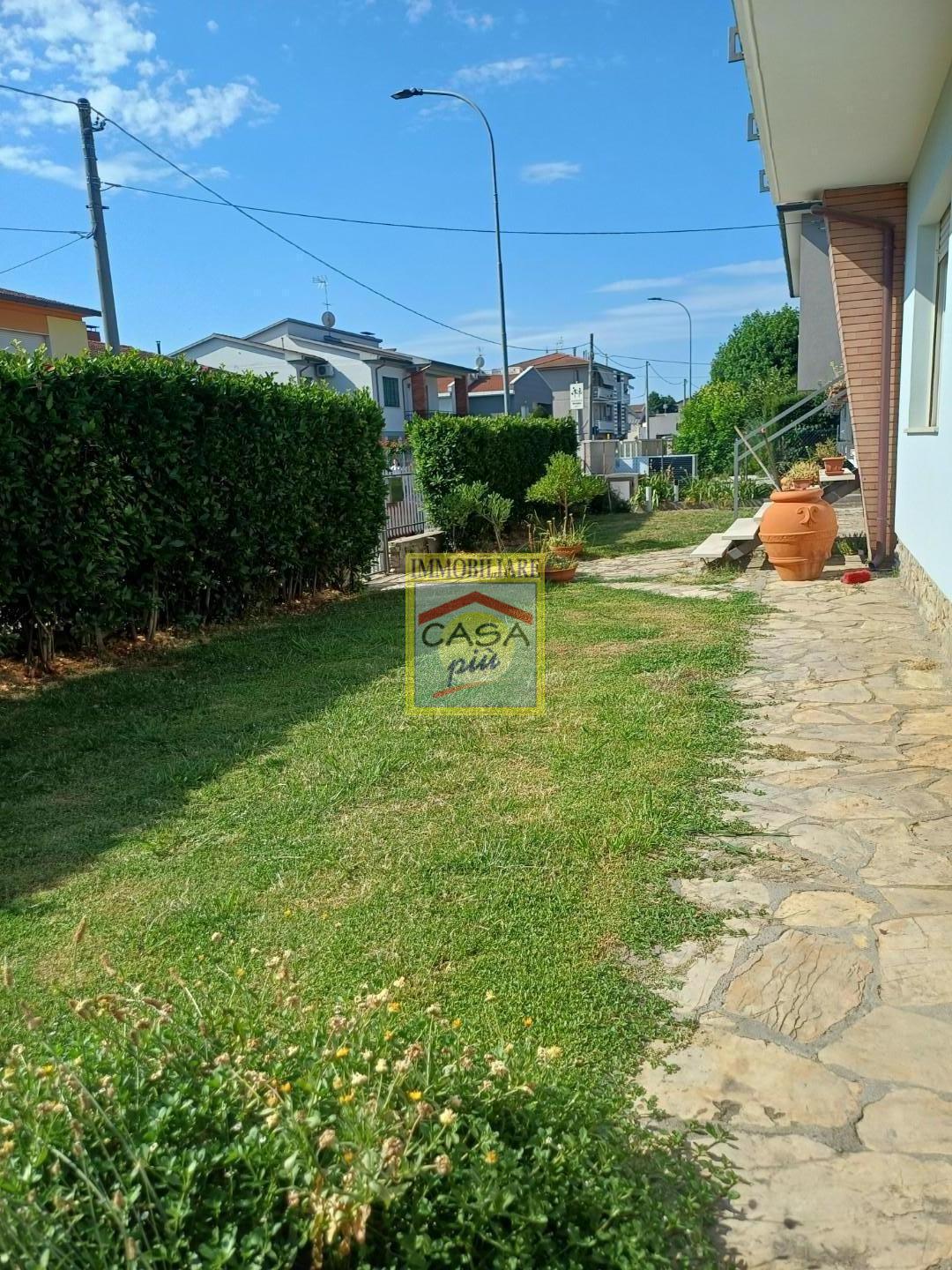 Villa con giardino, Cascina san frediano a settimo