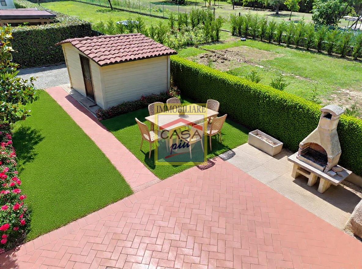 Villa Bifamiliare con giardino, Cascina titignano