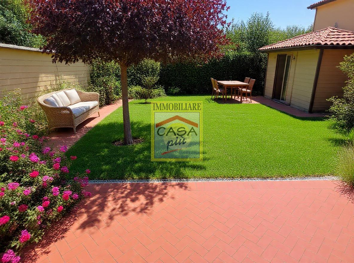 Villa Bifamiliare con giardino, Cascina titignano