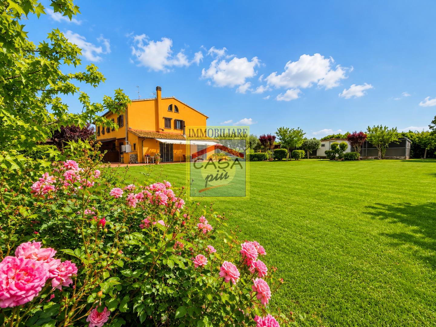 Rustico con giardino, Cascina santo stefano a macerata