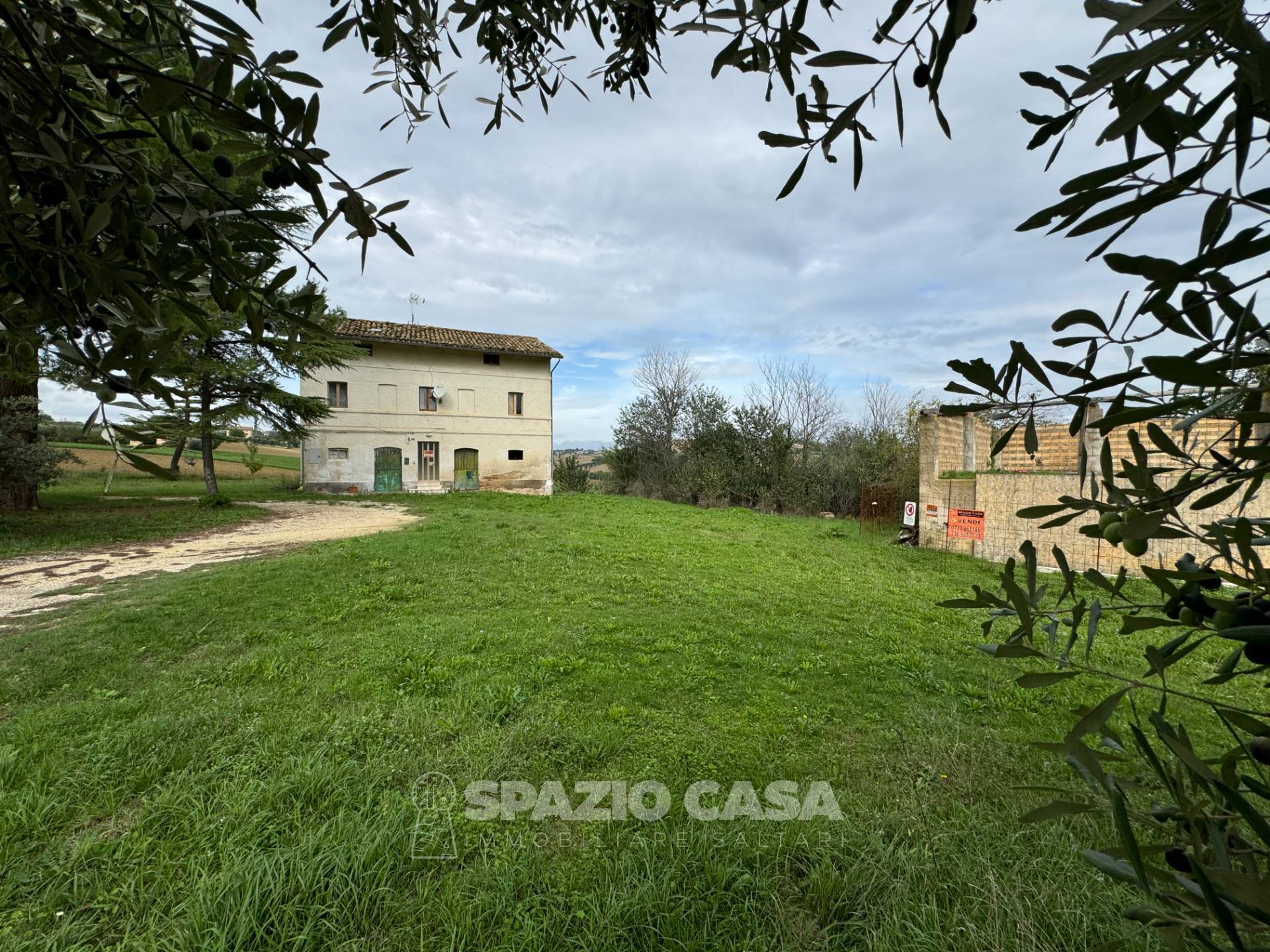 Casa indipendente da ristrutturare a Montecassiano