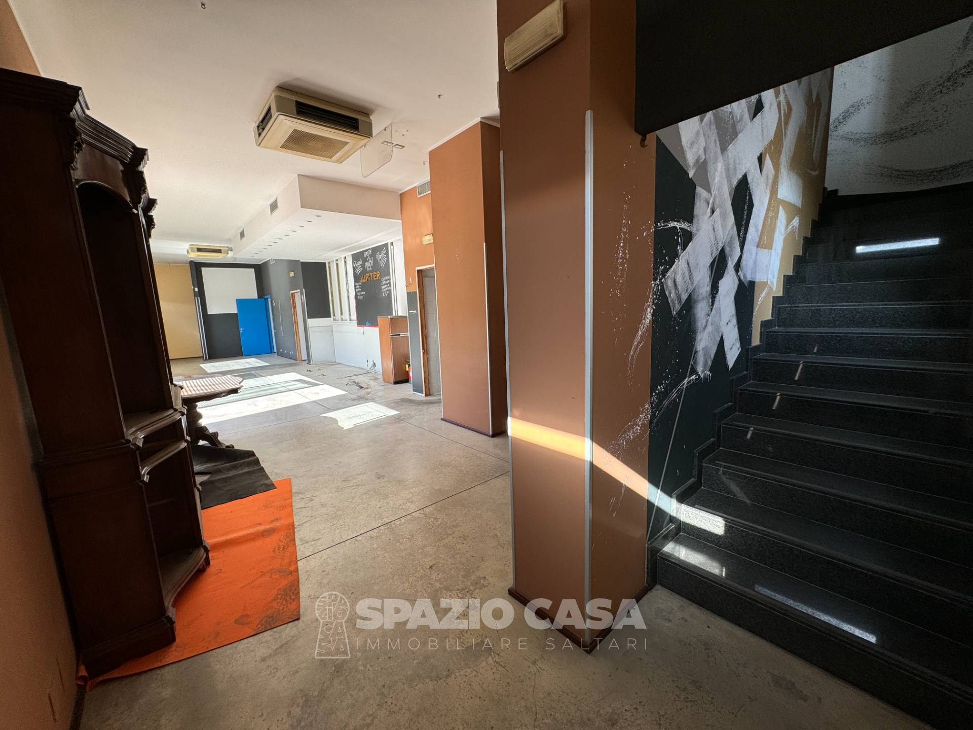 Locale commerciale in vendita a Morrovalle, Trodica