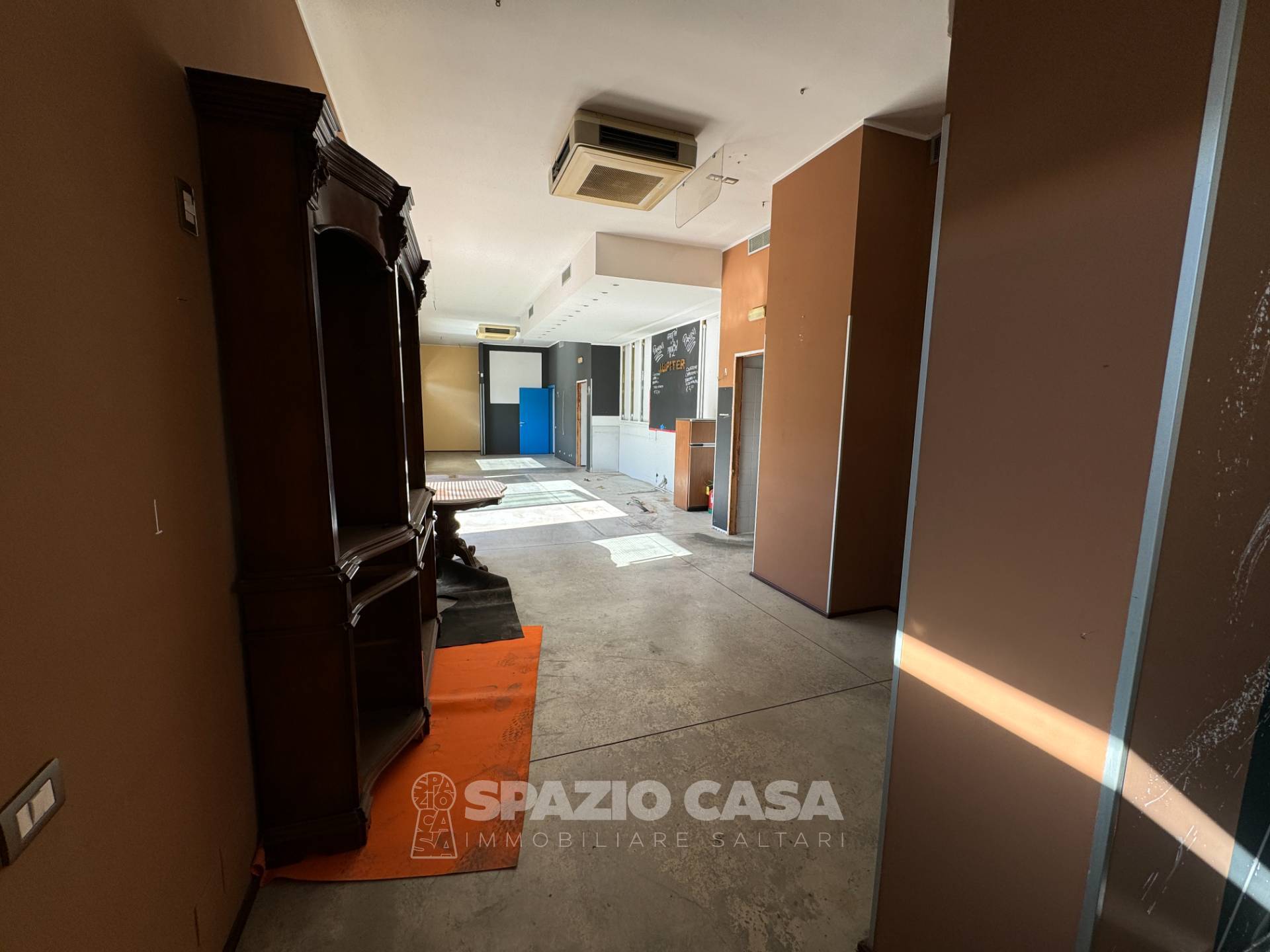 Locale commerciale in vendita a Morrovalle, Trodica