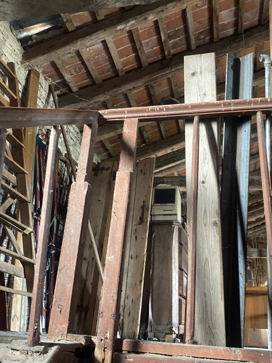 Rustico da ristrutturare in vendita a Tavagnacco, ADEGLIACCO