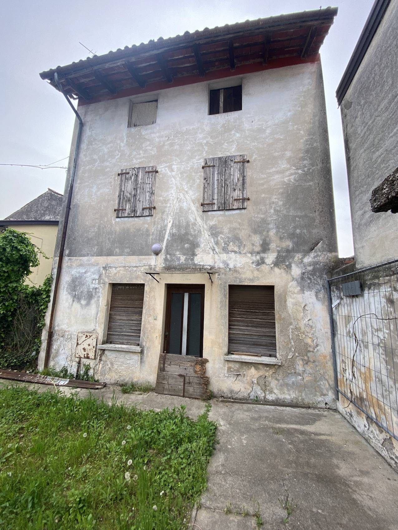 Rustico da ristrutturare in vendita a Pasian di Prato