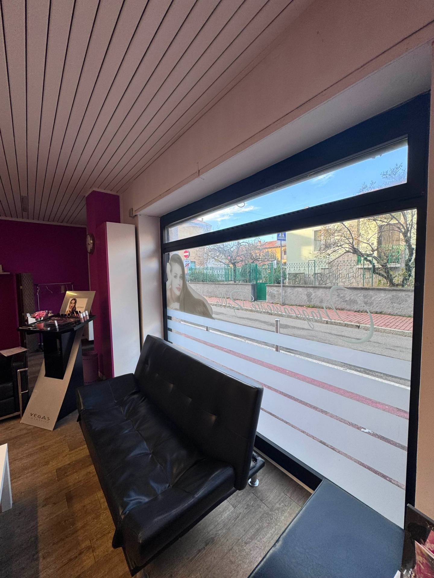 Negozio in vendita a Sedriano