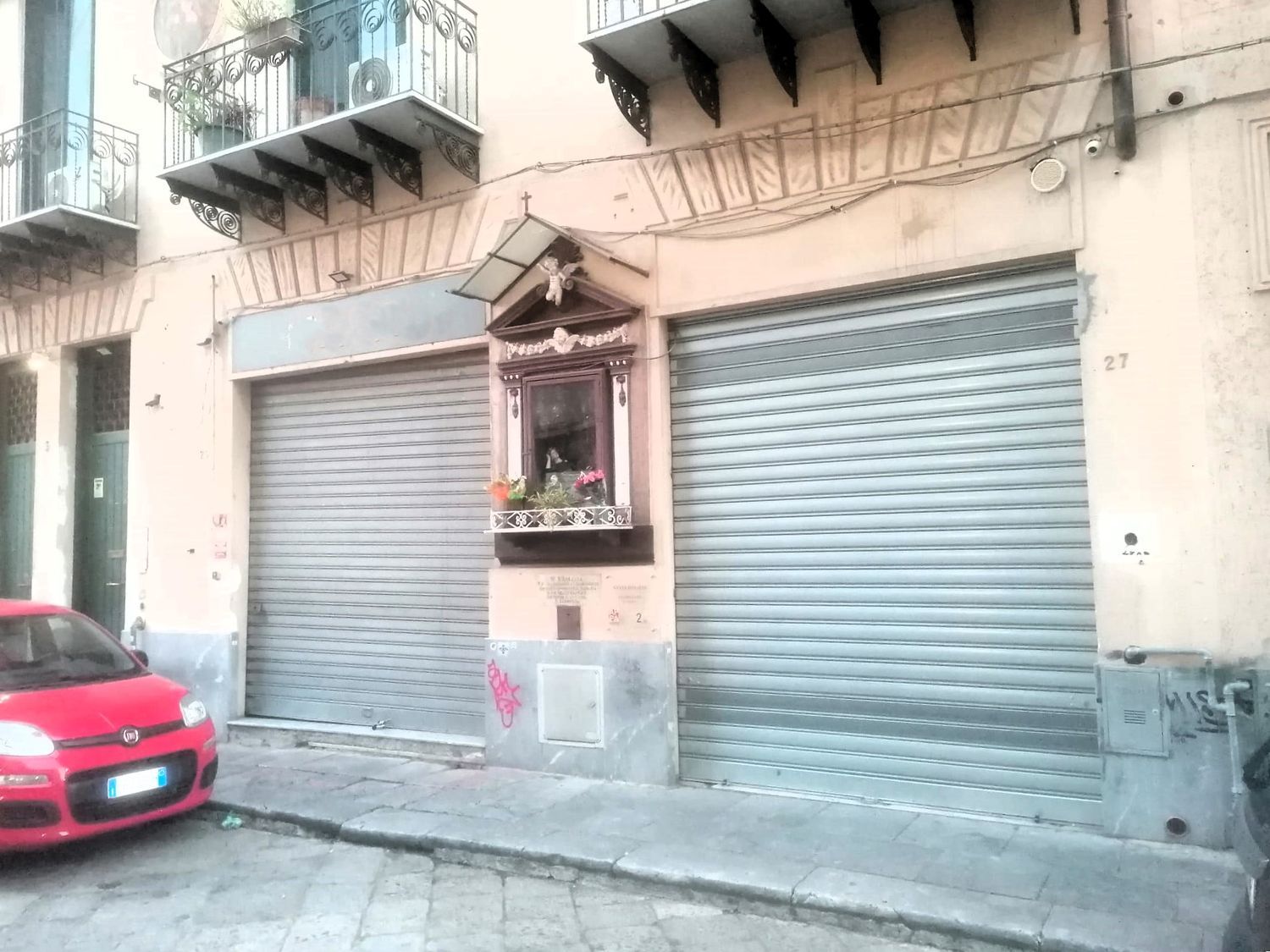 Locale commerciale in affitto in via grande lattarini 27, Palermo