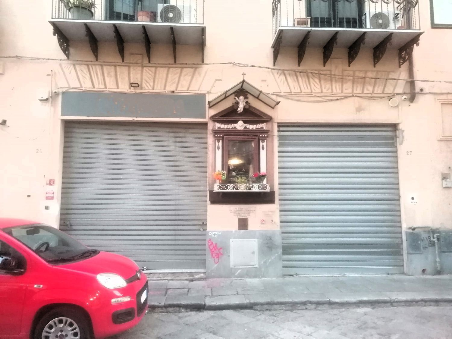 Locale commerciale in affitto in via grande lattarini 27, Palermo