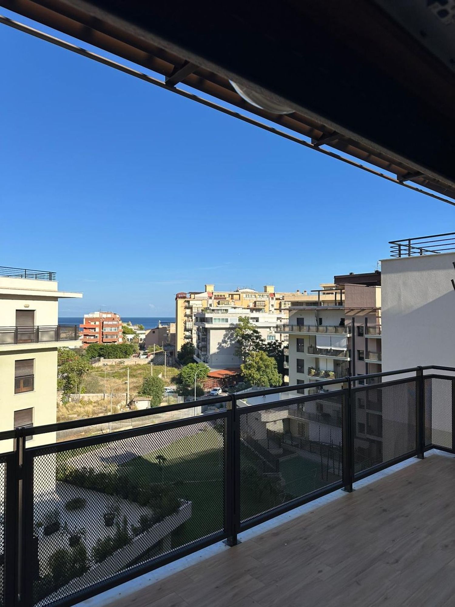 Attico in vendita in via don lorenzo milani 9, Palermo