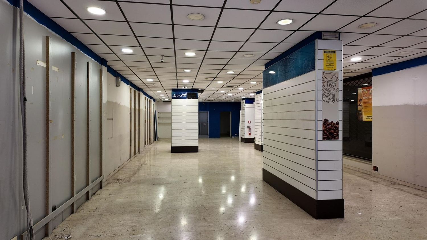 Locale commerciale in vendita in via mariano stabile 158, Palermo